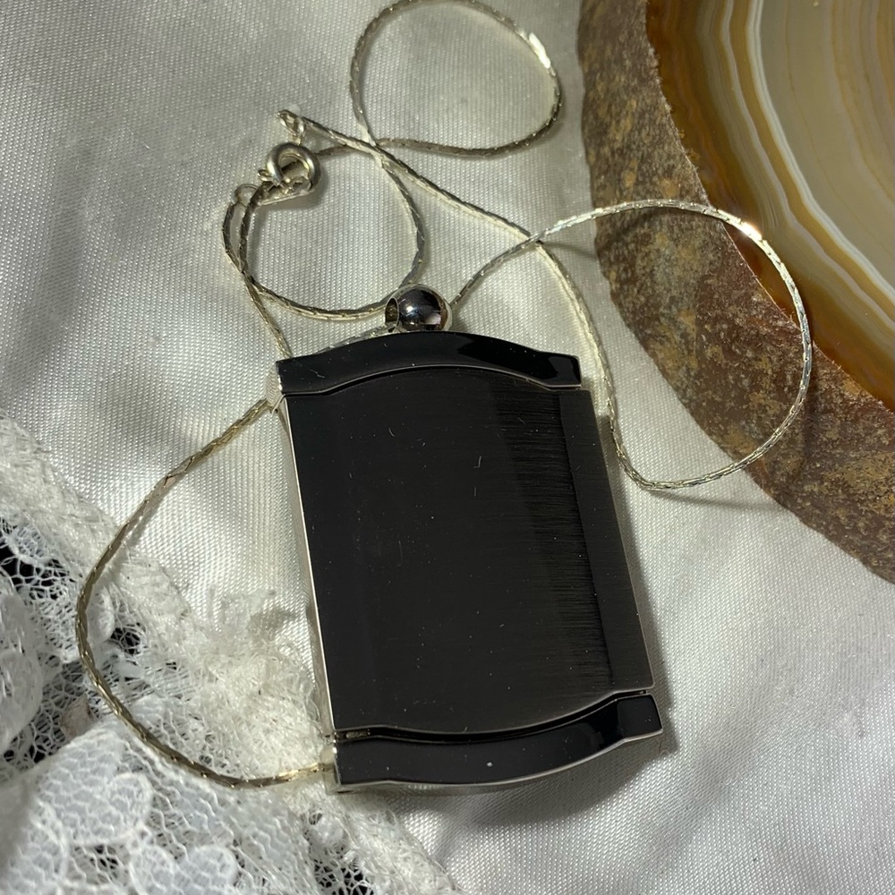 STAINLESS STEEL LOCKET NECKLACE